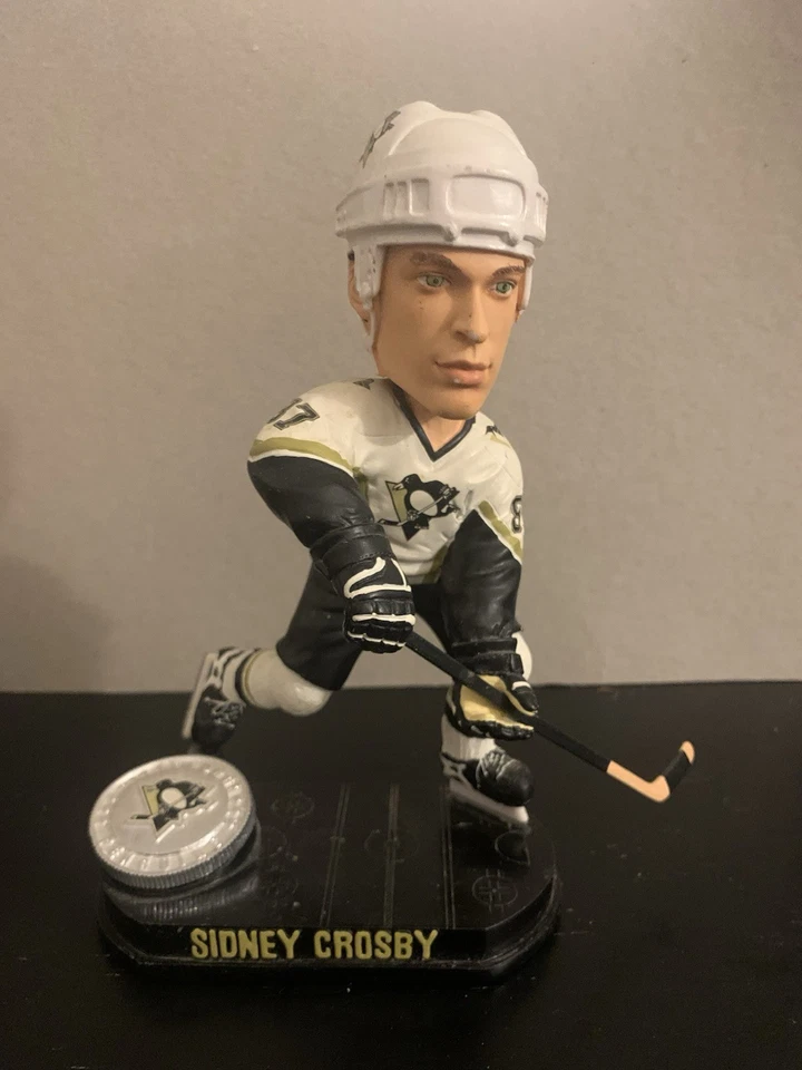 Pittsburgh Penguins Sidney Crosby Ceramic Bobble Head NHL Hockey Figurine - Image 1 of 4