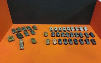 Micro Máquinas Segunda Guerra Mundial Tipo Alemán SdKfz 222 Galoob Scout Coche Gris Claro, Negro, Lote Foto 1 de 4