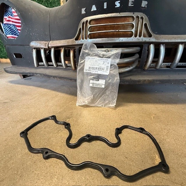 Nueva cubierta basculante de junta genuina Nissan / Infiniti 13270V5000 / 13270-V5000 OEM Foto 1 de 3