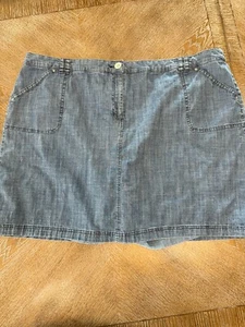 Karen Scott blauer Chambray Skort Gr. 24 W Taille 46” Länge 20” 98 % Baumwolle 2 % Elasthan - Bild 1 von 6