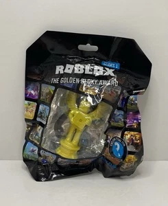 Roblox Figure Series 1 Backpack Clips The Golden Bloxy Award W/ Code! New - Picture 1 of 4