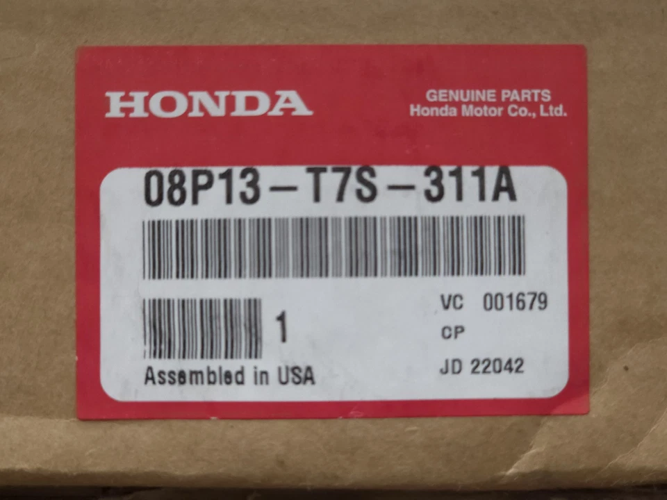 Genuine OEM Honda 08P13-T7S-311A High Wall All Season Floor Mats 2016-2022 HR-V - Image 1 of 1