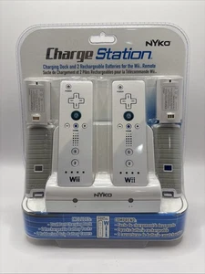 Base de estación de carga Nyko con 2 baterías recargables para control remoto Nintendo Wii nueva en caja - Imagen 1 de 6