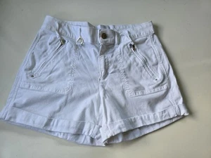 White House Black Market WHBM White Mid-Rise Pret-a-Play Shorts 4 - Picture 1 of 8