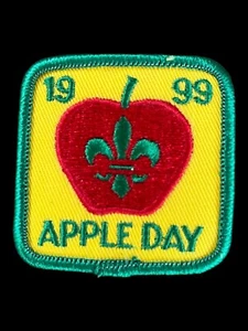 Vintage Scouts Canada Apple Day 1999 Patch 2”x2” Ontario - Imagen 1 de 1