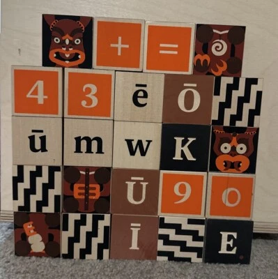 Blocos de madeira do alfabeto maori Uncle Goose - Imagem 1 de 2