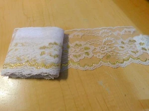 Raschel Scalloped 4" lace trim White w/ Gold 14 1/2 yds. (Polyester) - Picture 1 of 1