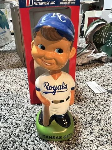 KANSAS CITY ROYALS Twins Enterprise Inc. TEI Green Base Player Bobblehead read Cover