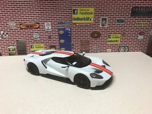 1/18 2017 Ford GT weiß/rot Modell Made by GT Spirit Neu GT097 - Bild 1 von 9