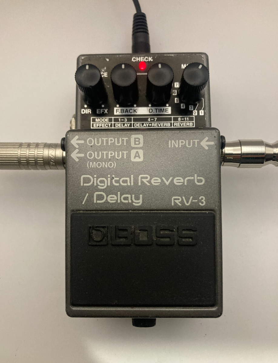 ギター BOSS RV-3 Boss RV-3 Reverb Guitar Effect Pedal Made in Taiwan Pink