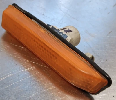 BMW X5 2003 OE PASAJERO DERECHO GUARDABARROS DELANTERO LUZ INTERMITENTE 63-13-7-164-492 4Q Foto 1 de 4