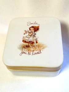 "Caja de baratijas vintage Gretchen gres sonrisa eres amada cerámica Japón 3" - Imagen 1 de 5