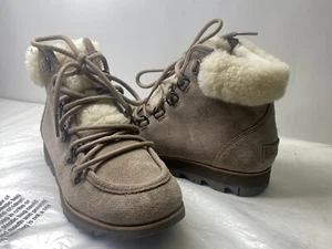 Sorel Women's Faux Fur Waterproof Boot  Tan size 6 - NL 3337-240. - Picture 1 of 10