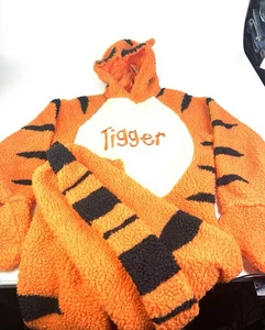 Disney Store sprechender Tigger Sherpa Plüschkostüm Erwachsene Größe Small (Sound funktioniert!) - Bild 1 von 10