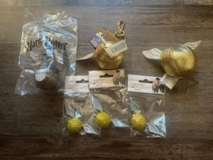 (6) BRAND NEW SEALED Harry Potter Golden Snitch Magnets Lot Warner Bros Store - Picture 1 of 1