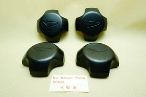 Daihatsu CHARADE Ganador Elegante Tapa central Llanta Tapacubos Cubierta de cubo de rueda OEM NOS 4x - Imagen 1 de 12