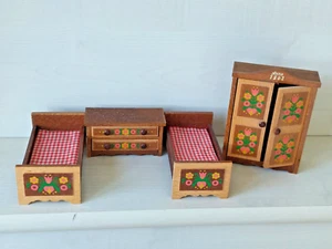 DDR Puppenhausmöbel Schlafzimmer - Bild 1 von 5