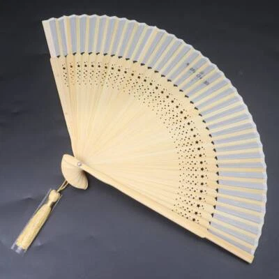 MOET CHANDON Champagne Folding Fan  Not for Sale  - Изображение 1 из 4