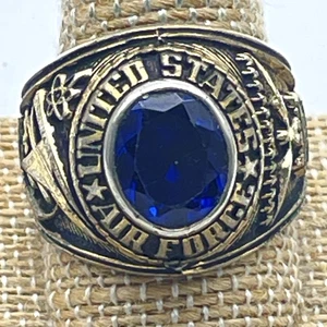 Vintage United States Air Force Mens Ring Size 11 Gold Tone Blue Stone Military - Picture 1 of 8