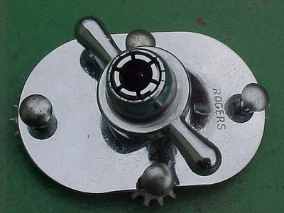 ROGERS SwivoMatic short 60 degree angle bass drum plate #2 w/cast collet + bolts - Image 1 of 4