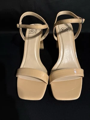 Delicious Vestia Beige Charol Puntera Abierta Correa al Tobillo Zapatos Talla 7 Nuevos sin Caja Foto 1 de 4