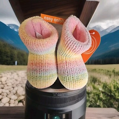 WONDER NATION Toddler Girls Size 5 Rainbow Soft Chenille Knit Bootie Slippers - Image 1 of 4