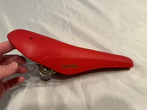 FUAN RED MX SEAT ORIGINAL 80’s OLD SCHOOL BMX GT HUTCH VISCOUNT KASHIMAX STYLE - Picture 1 of 14