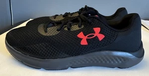 Taglia 11,5 - Under Armour Charged Pursuit 3 4E Wide Nero Rosso - Foto 1 di 5