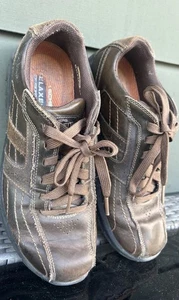 SKECHERS Calce Relajado Para hombres Informales Tenis Zapatos Cuero Marrón Rtl $100 TALLA: 10 - Imagen 1 de 6
