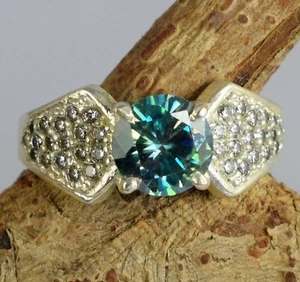 Green Diamond Solitaire 3.44 Ct/8 mm Round Cut Certified Ring Good Luck Gift - Picture 1 of 8