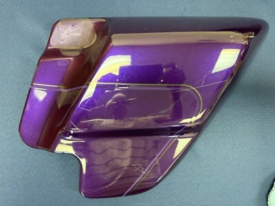 Cubierta lateral derecha derecha Harley-Davidson 66048-97A/66048-97 para modelos Touring Foto 1 de 3