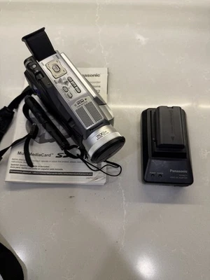 Panasonic PV-DV102D Mini DV SD Video Camcorder 700x Digital Zoom Tested Works - Image 1 of 4