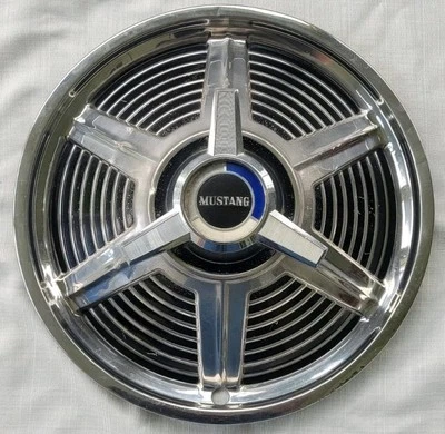 原始设备制造商 1965 年福特野马万向轮盖轮毂盖  — 第 1/4 张图片