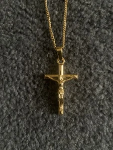 18ct Gold Coated Crucifix Cross Necklace - Picture 1 of 2