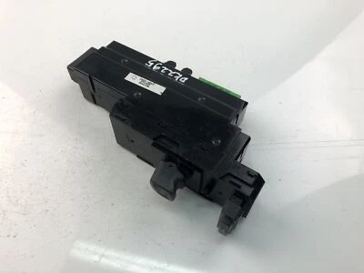 DK2295 VOLVO Window Switch 8622040 - Image 1 of 4