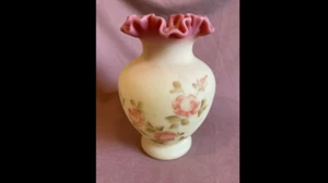 Fenton Glass Burmese Vase Ruffled Rim HP L. Watson - Picture 1 of 3