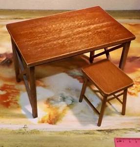 1/6 Scale Dragon in Dreams DID WW II German Table & Stool from Gerd D80133 - Picture 1 of 1