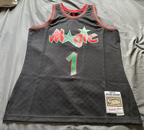 Mens Mitchell & Ness NBA Neapolitan Swingman Jersey Magic 1993 Penny Hardaway Cover