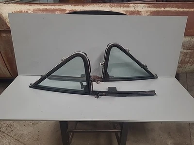 Ford Truck & Bronco 1980-1986 ventana de ventilación derecha e izquierda F100 F150 F250 F350 Foto 1 de 4