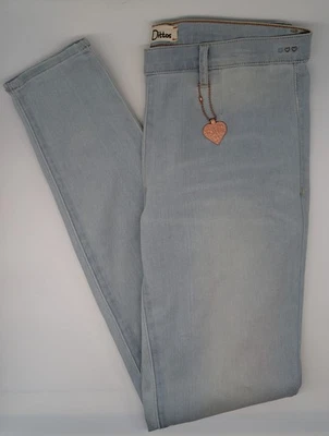 Pantalones de mezclilla Ditto's talla 29 tiro medio suaves elásticos longitud completa azul claro Foto 1 de 4