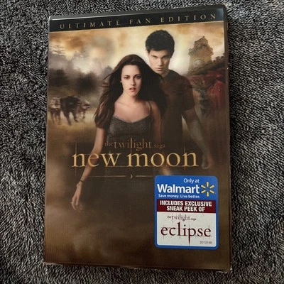Twilight Saga New Moon Ultimate Fan Edition DVD, 2009 w/ Lenticular Slipcover - Image 1 of 4