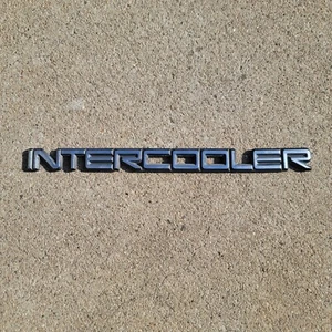 Coperchio distintivo bagagliaio intercooler turbo Volvo 740 940 240 745 745 242 244 245 emblema - Foto 1 di 8