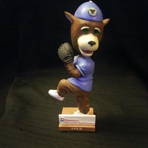 KANE COUNTY COUGARS MASCOT OZZIE BOBBLEHEAD PROVENA PROMO STADIUM GIVEAWAY Cover