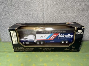 1995 Mark Martin #6 Valvoline 1:64 Transporter Coin Bank mit Schlüssel NASCAR Diecast - Bild 1 von 5