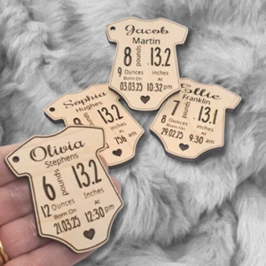Personalised Birth Announcement Plaques, New Baby Birth Signs, Hello World Gifts - Picture 1 of 4