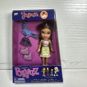 Mini muñeca de moda vintage nueva Yasmin Bratz 2002 Lil MGA primera edición - Imagen 1 de 9
