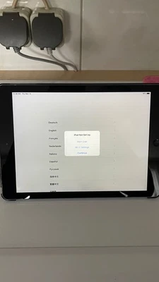 Apple iPad 3. Generation 64GB Wi-Fi & Cellular Schwarz - A1430 - Bild 1 von 3