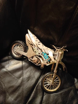 TOY ZONE Diecast LBZ Chrome Kawasaki KX250 Motorcycle 1/6 Scale - Image 1 of 4