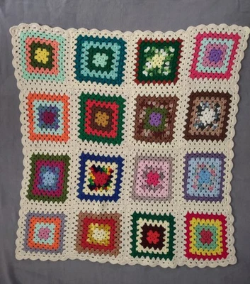 Manta afgana cuadrada abuela multicolor de colección 45" X 44" poliéster Foto 1 de 4