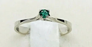 BRAND NEW - 18K Solid White Gold Solitary Round Emerald Ring 1.3 Grams - Picture 1 of 6